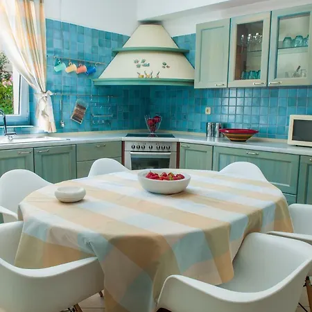 Dora Apartment *